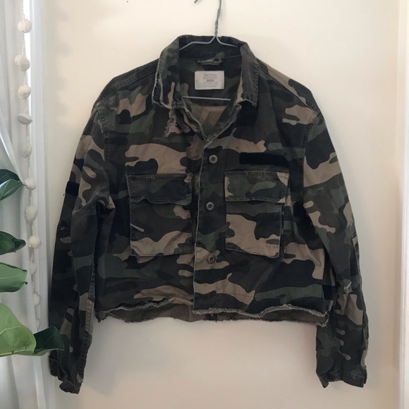 Bershka Jackets & Blazers - Bershka Cropped Camo Jacket